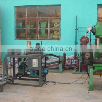 twisted barbed wire making machine made in China