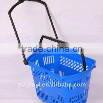 Rolling shopping basket