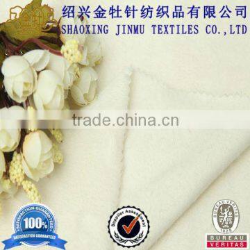 Dyed knitted velvet fabric