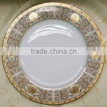 Porcelain plate with both gold and silver decal