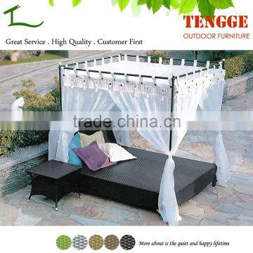 YH-6052 Outdoor rattan bed black wicker rattan day beds with canopy