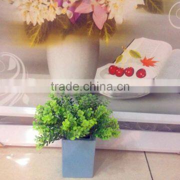 Decorative wooden flowerpot