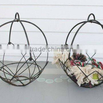 metal hanging basket plant holder