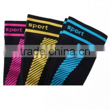 Hot Sale High Quality Athletic Tape Compression Socks photo-4