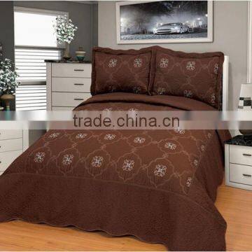Hot Sale 3Pcs Embroidered Quilt Set photo-4