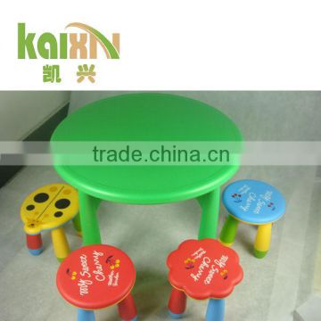 2015 Child's Plastic Desk And Chair Set For Nursery