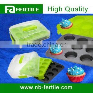 Non-Stick Carbon Steel Muffin Pan With Plastic Cake Carrier