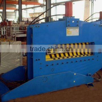 Auto curving and crimping machine