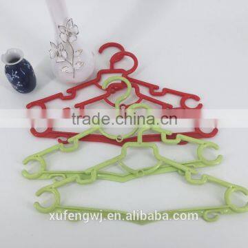 New arrival plastic colored Hanger For wet clothes Unique Design shape household