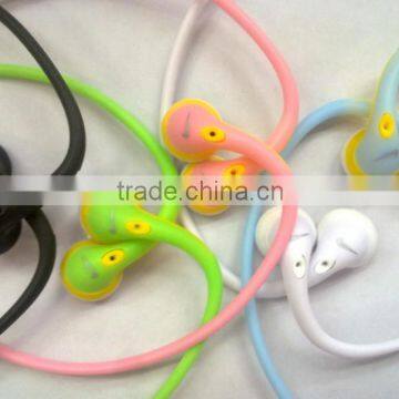 Color Silicone Beautiful Neck Hang Earphones for Girls photo-3