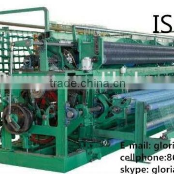 Fish netting machine