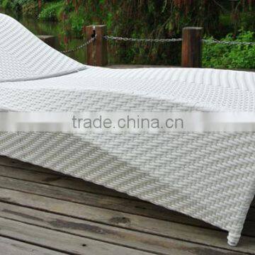 lastest design rattan chaise lounge ZT-4043L