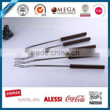 Hot sell SS304 meat fork with hard wood handle