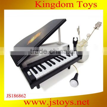 music keyboard instrument