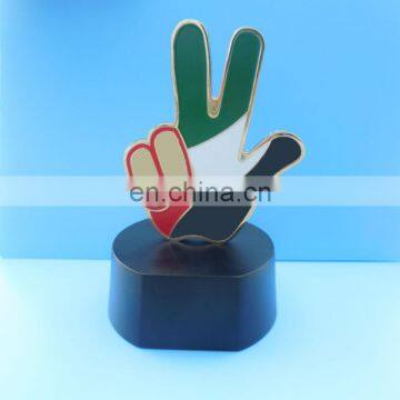 UAE enamel flag victory hand shape 1971 souvenir metal trophy plaque