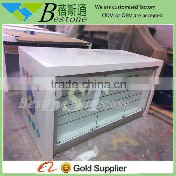 Retail shop glass sliding door t-slot table for cell phone displays