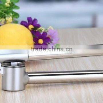 2016 Hot New Products Stainless Steel Garlic Press photo-3