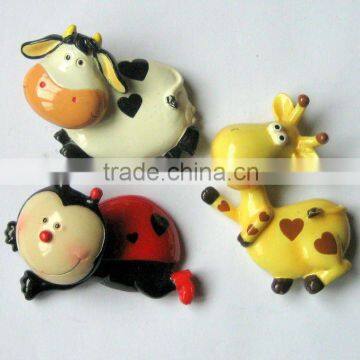 Polyresin animal magnet