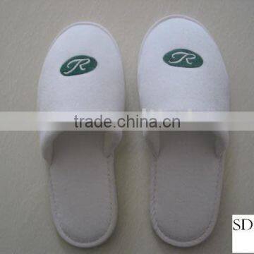 100 cotton velvet hotel slippers in eva sole with embroidery logo