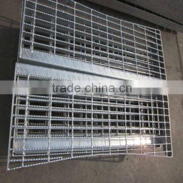 Galvanized anti-slip steel grating