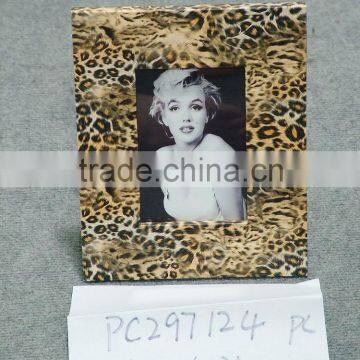 Medium vintage leopard skin simple photo frame