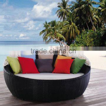 Oval wicker outdoor round lounge furniture daybed