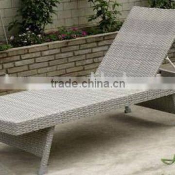 ZT-4040L aluminum folding rattan beach chair