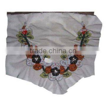 Flower embroidered collar