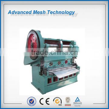 Expanded metal mesh machine