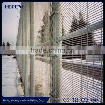 358 Serried Horizontal Wires Fence/Anti-ram/ Anti-climb fence