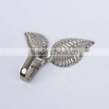 2015 new design and competitive price and good quality metallic curtain hook