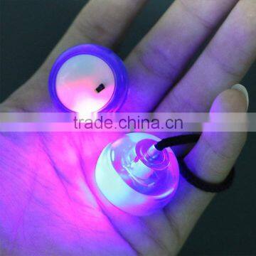UCHOME 2017 New Arrival Hottest Sale Fidget Thumb Chucks With Led Light photo-5