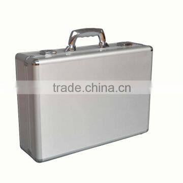 China High Grade Sliver Brushed Carrying Aluminum Case photo-2