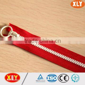 High Quality Original Equipment Xly Contrast Teeth Color for Plastic Zipper photo-3