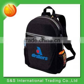 2016 lastest design fashion travelling backpack