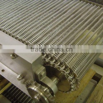 Mesh belt conveyor machine