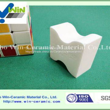 Heat resistant alumina ceramic tile