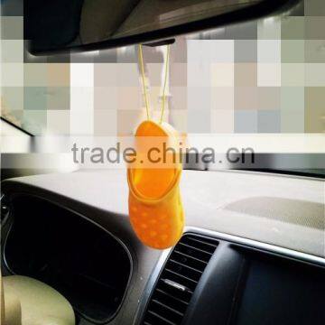 2015 Eco-friendly materia of plastic crocs car air freshener with vanilla scent