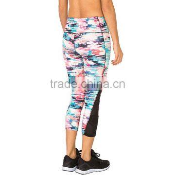 2017 OEM Women's Mesh Capri Printed Workout Leggings Custom photo-2