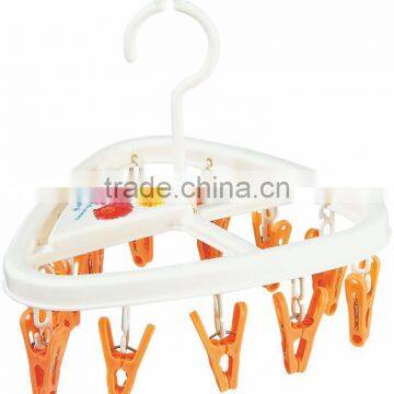 plastic expandable clothes hanger, plastic hanger, plastic clotheshorse