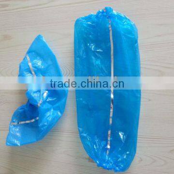 Disposable CPE detective overshoe for food industry