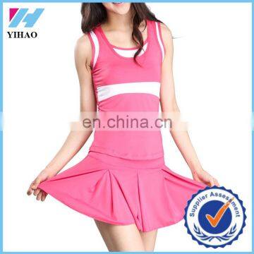 Yihao 2015 Hot Selling Custom Made Womens Sportswear Gym Clothing Sleeveless Shirt +Tennis Dress Comforable Tennis Suit