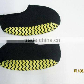 2013 high quality custom neoprene diving/beach socks