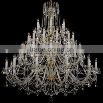 24-light luxury crystal chandelier decorated with golden metal parts