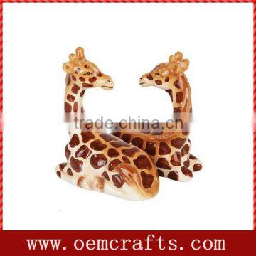 Adorable wholesale equsite design Ceramic Giraffe salt shakers