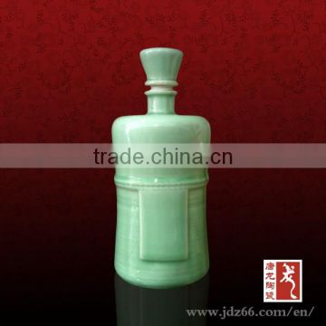 Fine green glazed ceramic porcelain japanese wine bottle