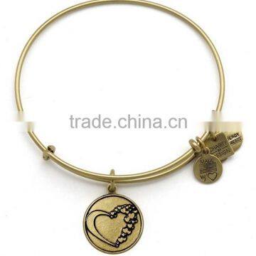 Heart wire bangle bracelet jewelry Personalized love Bracelet jewelry for Valentina's Day Adjustable vintage Bangle jewelry