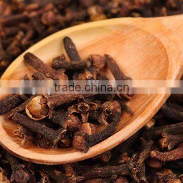 Pure Food Cosmetic Grade Clove Leaf Oil