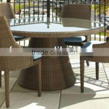 outdoor PE rattan restaurant dining tables and chairs with glass top