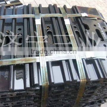 high quality excavator PC200 track shoe